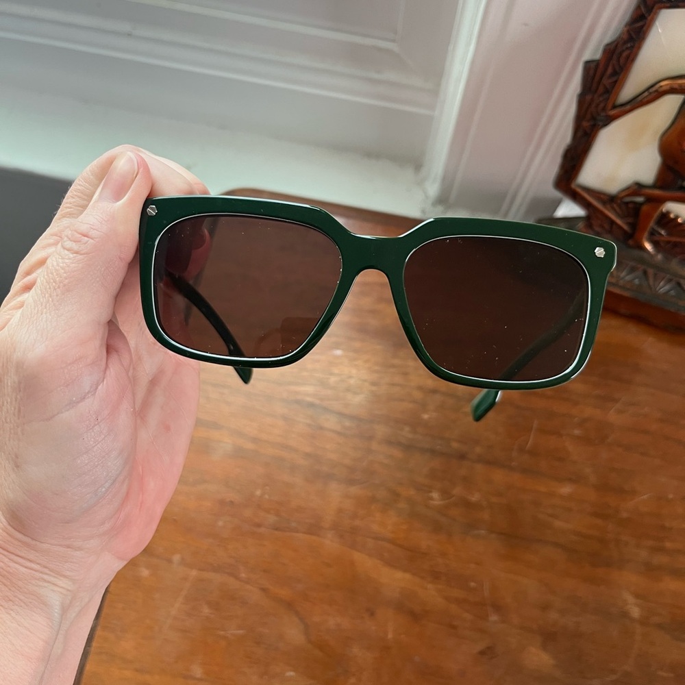 Burberry icon stripe sunglasses in green